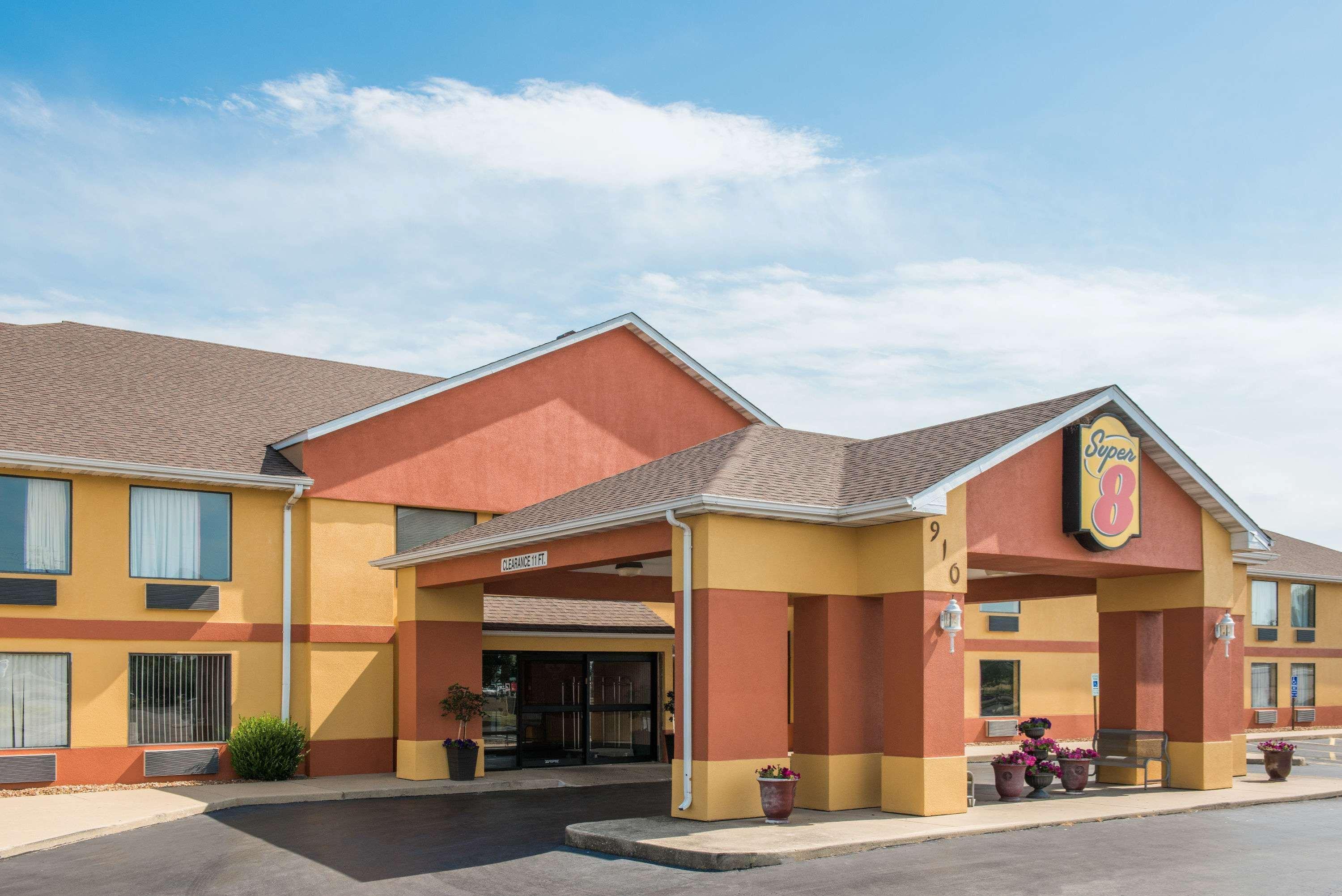 Super 8 By Wyndham Troy Il/St. Louis Area Hotel Exterior photo